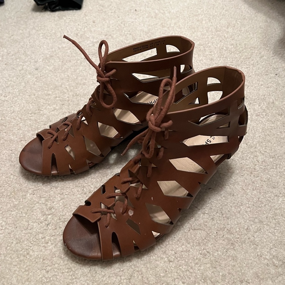 🔆 Laceup Cage Wedges